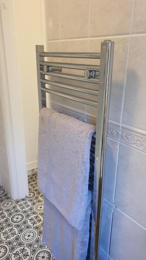 Beautiful Garden Apartment In Leafy St Leonards 5 Mins To Beach מראה חיצוני תמונה
