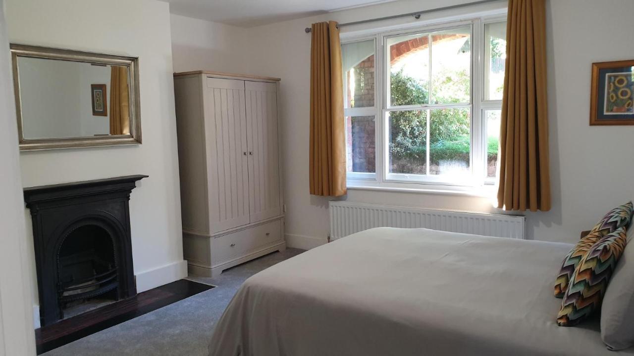 Beautiful Garden Apartment In Leafy St Leonards 5 Mins To Beach מראה חיצוני תמונה