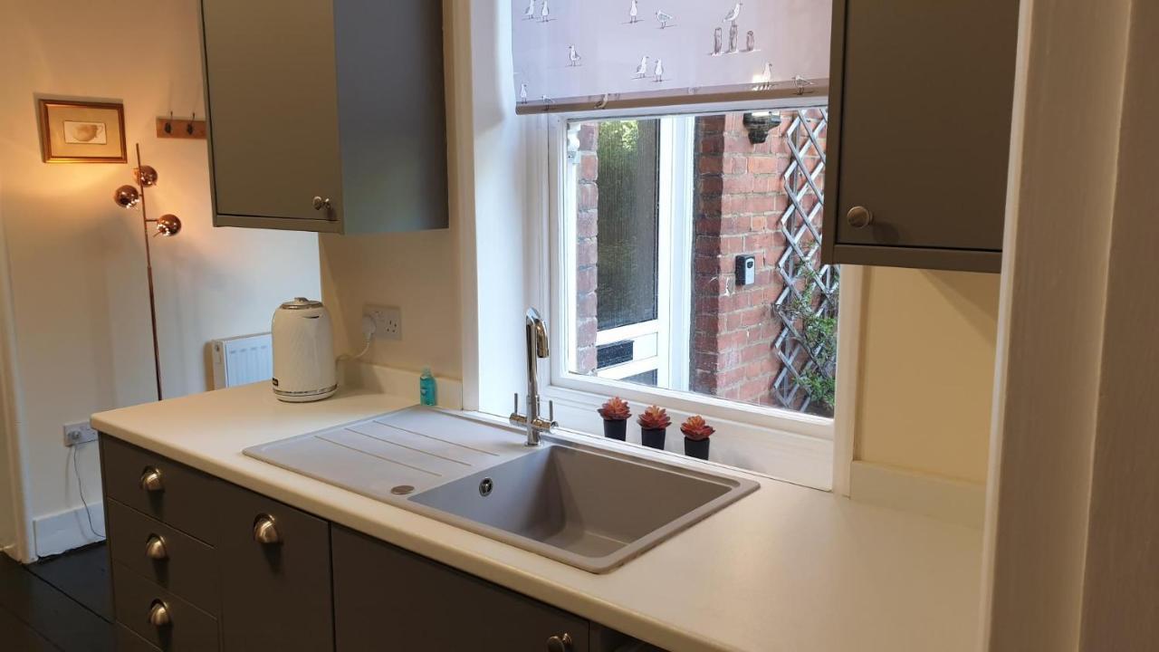 Beautiful Garden Apartment In Leafy St Leonards 5 Mins To Beach מראה חיצוני תמונה
